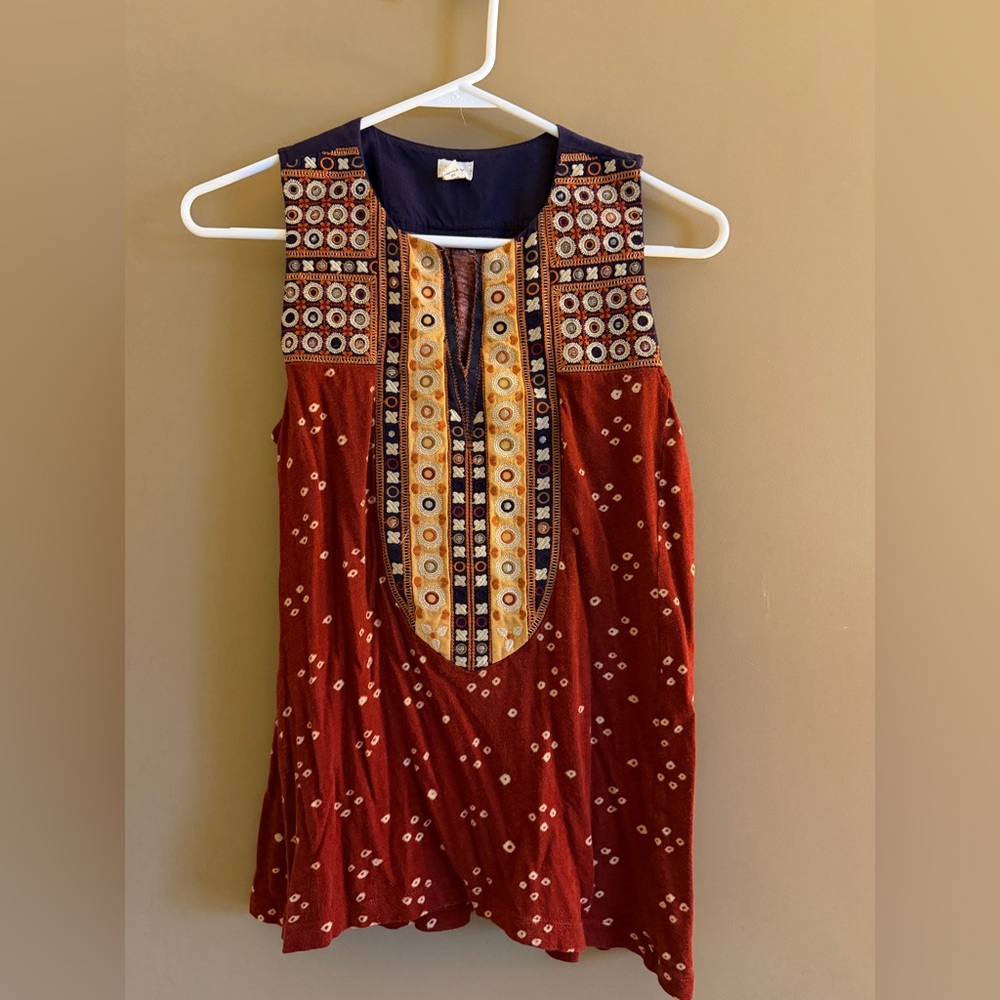 Tiny Ethnic Sleeveless Blouse - Red and Navy